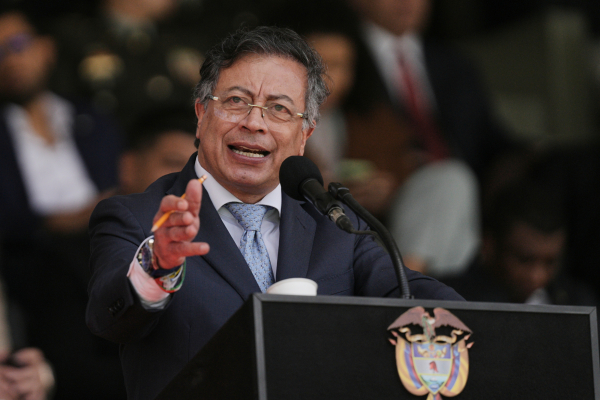 Ο Τραμπ επέβαλε κυρώσεις και στον πρόεδρο της Κολομβίας