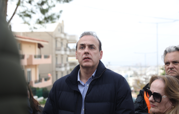 Στο απυρόβλητο ο δήμαρχος Γλυφάδας