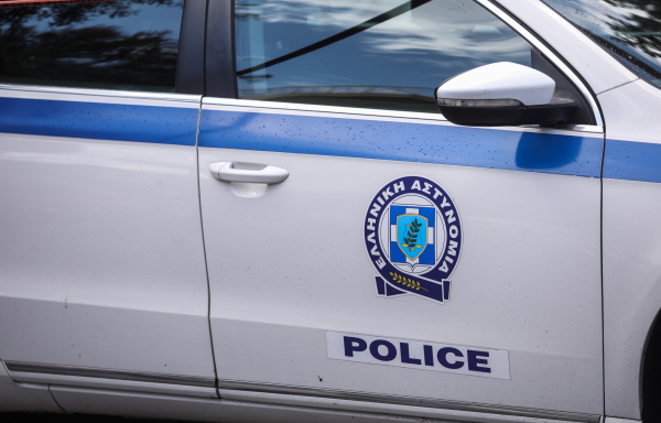 Τροχαίο ατύχημα στη λεωφόρο Κηφισού: Φορτηγάκι έπεσε σε κολώνα της ΔΕΗ