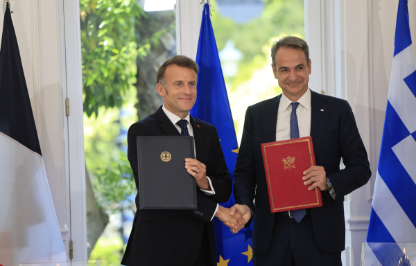 Αυτές είναι οι 9 συμφωνίες που υπέγραψαν σήμερα Μητσοτάκης και Μακρόν