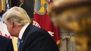 ΗΠΑ: Ποινή φυλάκισης σε πρώην σύμβουλο του Ντόναλντ Τραμπ