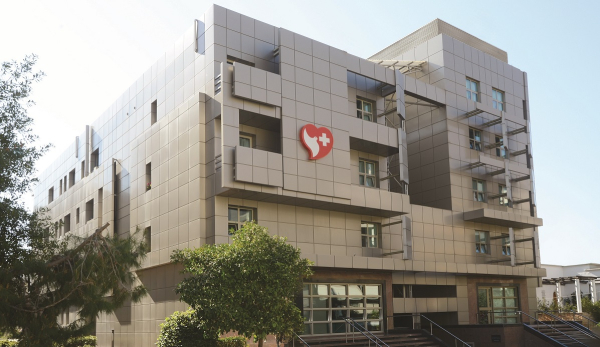 Ιατρικό Παλαιού Φαλήρου: Σε επιτυχημένη χειρουργική επέμβαση υποβλήθηκε ο Θεοφάνης Μπακούλας