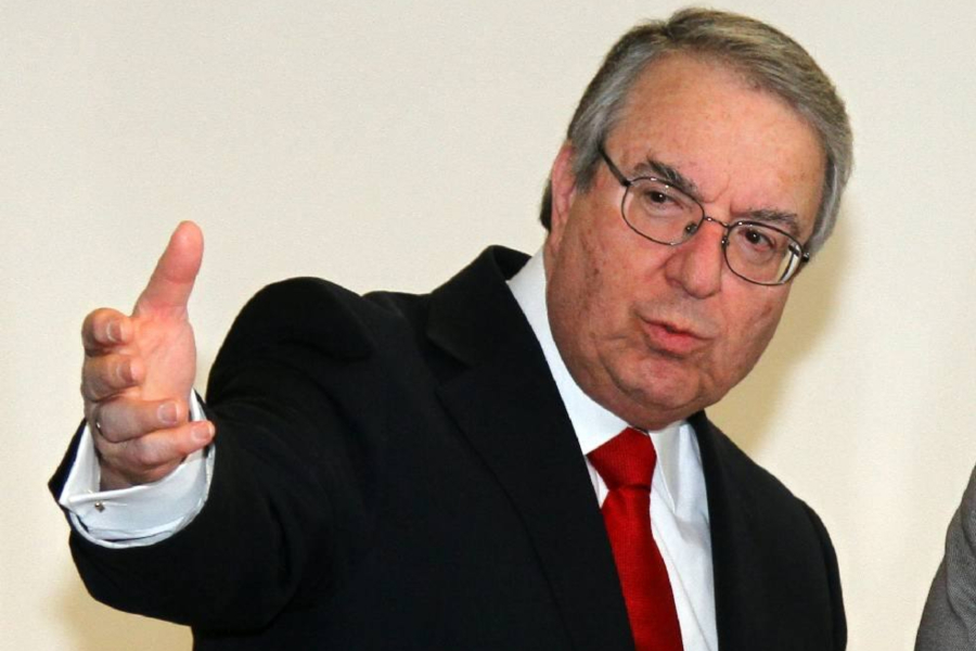 Γιώργος Μπαμπινιώτης: Διορθώνει ό,τι ακούει στην τηλεόραση - Η ανάρτηση για το τι δεν πρέπει να λέμε