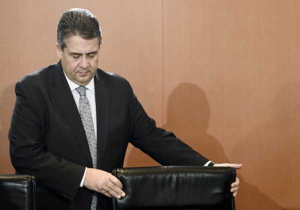 «Πυρά» Γκάμπριελ στον Σόιμπλε για την Ελλάδα