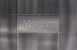 Moody's: Credit positive η χαλάρωση των capital controls