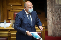 Προ των πυλών πολύ αυστηρές ποινές για fake news και ενδοοικογενειακή βία