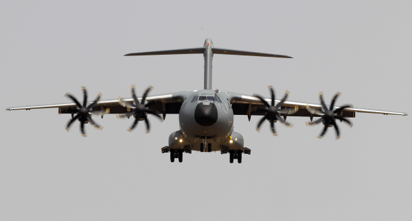 Νέα «παρενόχληση» αεροσκάφους δυτικού αξιωματούχου, τι καταγγέλλει το ισπανικό υπουργείο Άμυνας