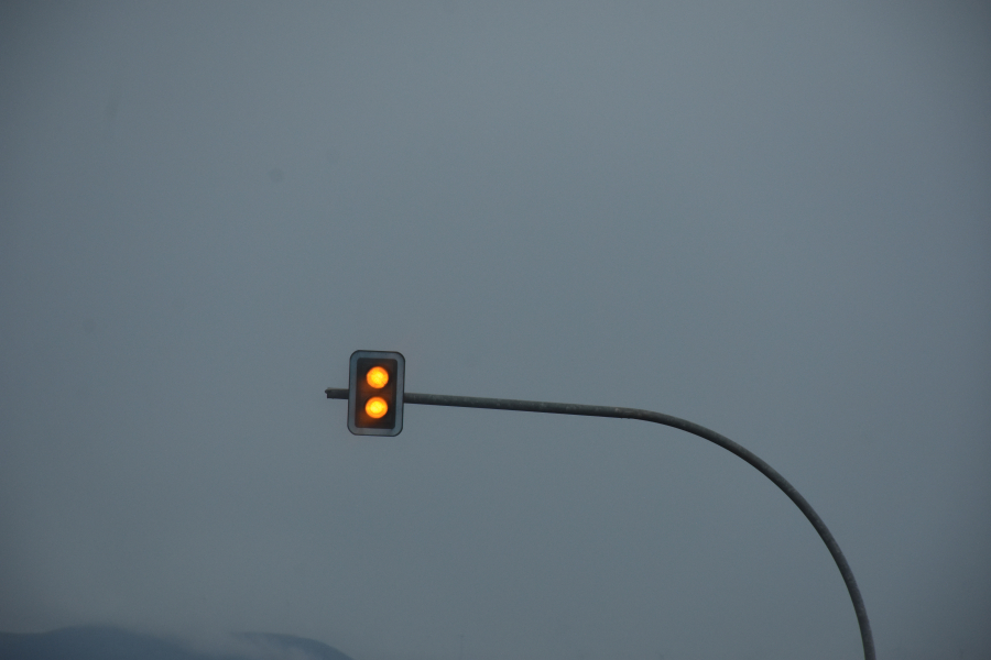 Παλλόμενο πορτοκαλί φανάρι: Τι σημαίνει και τι ισχύει με την προτεραιότητα