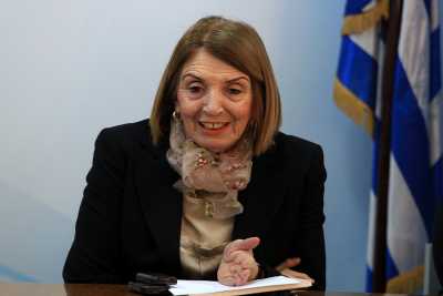 Χριστοδουλοπούλου: Ιθαγένεια στα παιδιά που γεννήθηκαν ή μεγάλωσαν εδώ