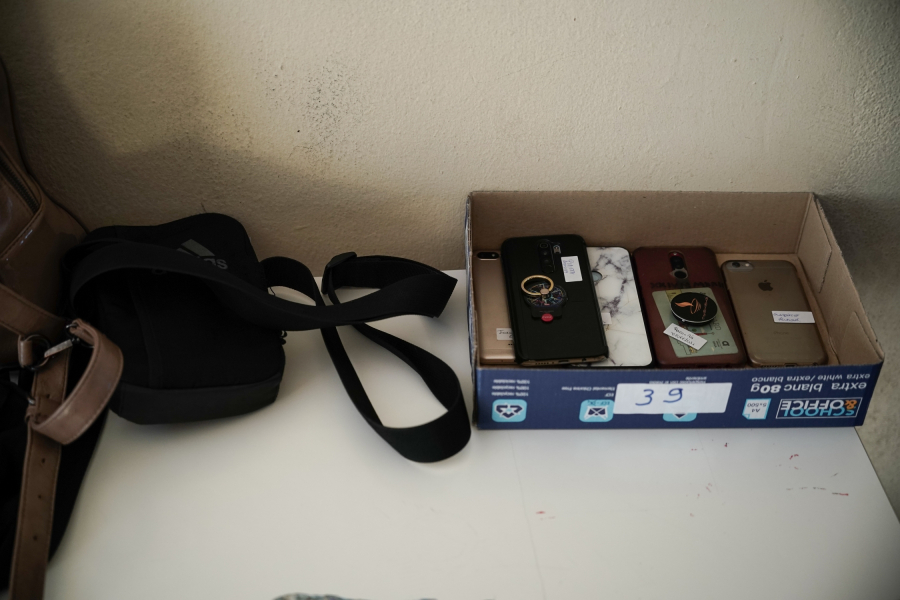 Πανελλήνιες 2025: Πιάστηκες με κινητό; Μηδενίζεσαι