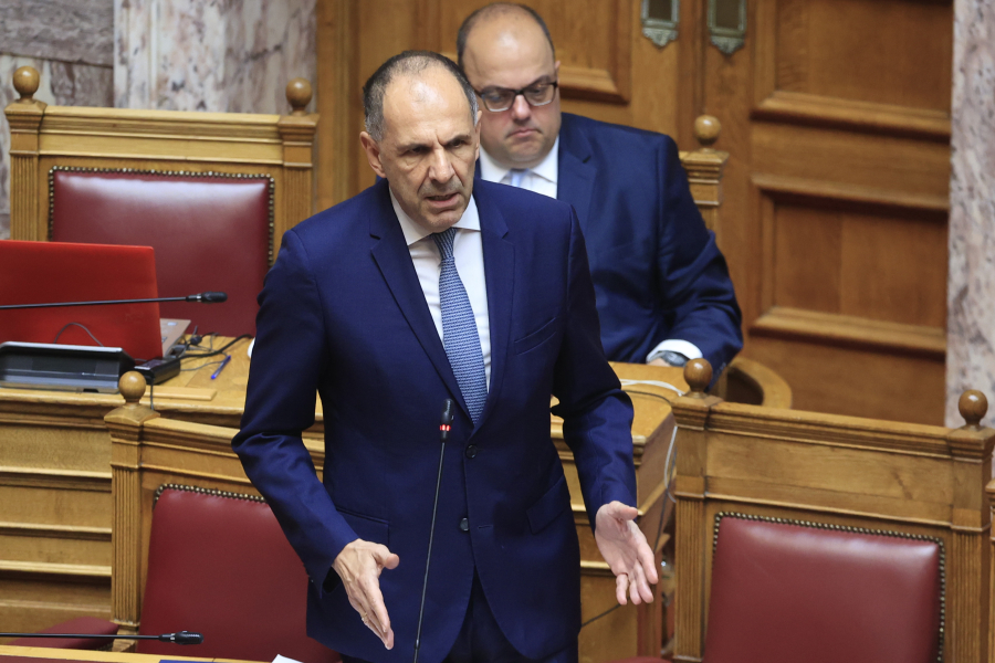 Μαξίμου και ΥΠΕΞ: Δυσαρέσκεια για τη διαρροή της ρηματικής διακοίνωσης του Καΐρου