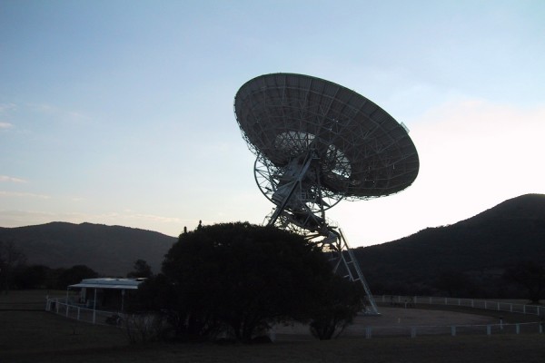 ESA: 100 άνθρωποι θα ζουν στη σελήνη έως το 2040