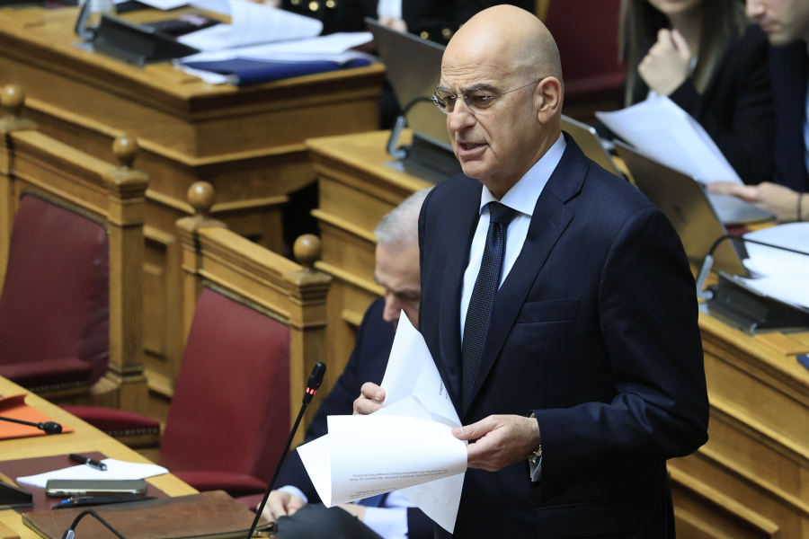 Βουλή: Την απόσυρση του νομοσχεδίου Δένδια ζητά η αντιπολίτευση