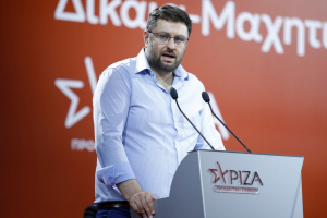 Ζαχαριάδης για Μητσοτάκη: Η ακρίβεια και τα σκάνδαλα δεν φτιασιδώνονται