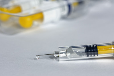 AstraZeneca: Πιθανόν τον Απρίλιο η έγκριση για επείγουσα χρήση του εμβολίου στις ΗΠΑ