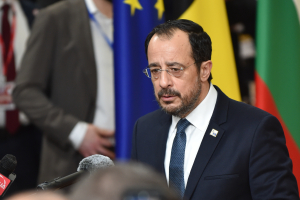 Για δάκτυλο της... Αθήνας κάνουν λόγο στην Κύπρο!