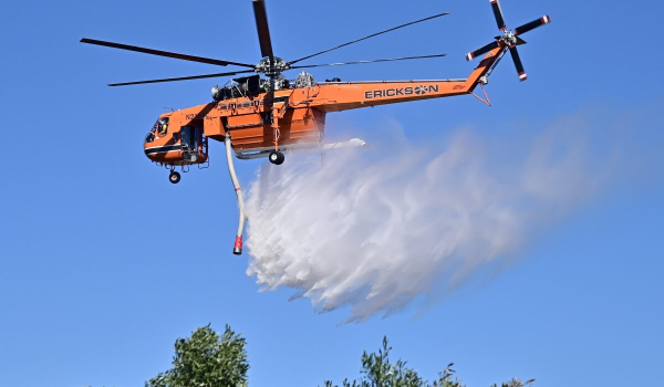 Φωτιά στο Σαμαράκι Αργολίδας - 6 εναέρια στη μάχη με τις φλόγες