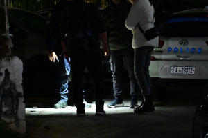 Καλύβια: Εκρηκτικός μηχανισμός εντοπίστηκε κάτω από αυτοκίνητο