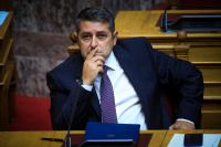 Παραμένει διασωληνωμένος και σε σταθερή κατάσταση ο Γιώργος Μυλωνάκης