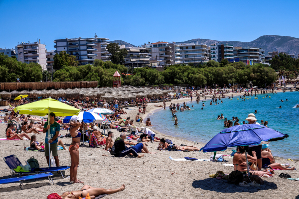 Καιρός: Ανεβαίνει η θερμοκρασία - Υποχωρούν οι βροχές