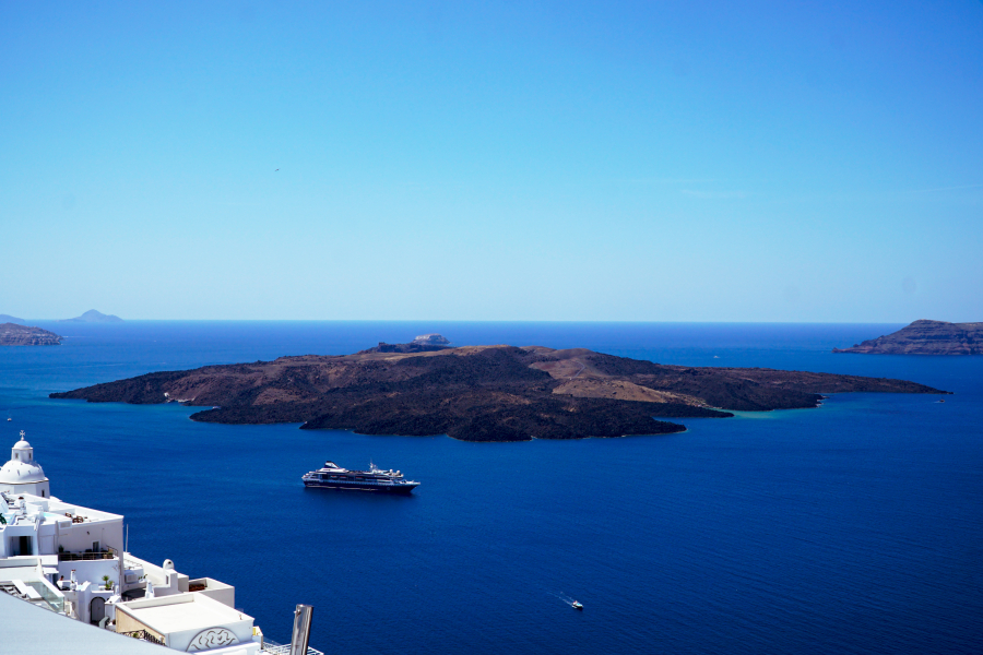Πετάξτε πάνω από το ηφαίστειo Κολούμπο: Το εντυπωσιακό 3D βίντεο