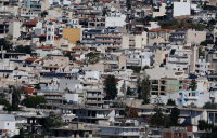 Φωτοβολταϊκά σε πολυκατοικίες: Τι ισχύει σήμερα και τι αλλάζει