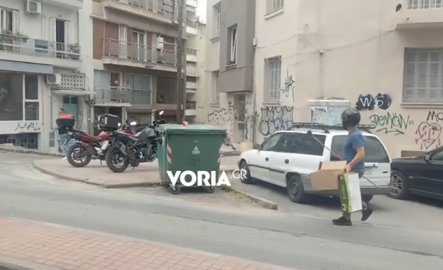 Απίστευτο περιστατικό στη Θεσσαλονίκη: Κοράκι επιτέθηκε σε πολίτες - Τρεις ελαφρά τραυματίες (Βίντεο)
