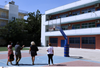 Η έκρηξη κρουσμάτων σε σχολικές εκδρομές φέρνουν πρόταση για αναβολή και τρία rapid test για όλους