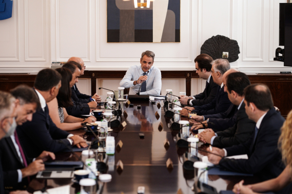 The Prime Minister Must Stop the Debate on a New Electoral Law-Now