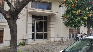 Ελεύθερος με περιοριστικούς όρους ο 50χρονος που σκότωσε τον βιαστή της κόρης του