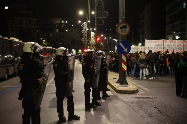 ΕΛ.ΑΣ για Πολυτεχνείο: 23.000 άτομα στην πορεία, 13 συλλήψεις