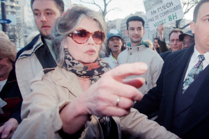 Μπριζίτ Μπαρντό: Στο Σεν Τροπέ, δίπλα στη θάλασσα η ταφή της