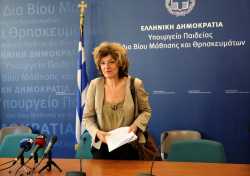 Αναγνωστοπούλου: Παράταση για τα διδακτορικά των καθηγητών εφαρμογών ΤΕΙ