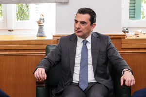 «Εμπιστεύομαι απόλυτα την ελληνική Δικαιοσύνη» λέει ο Σκρέκας και ζητά άμεση εκδίκαση της υπόθεσης