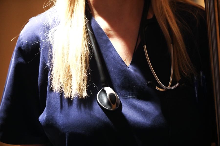 Γιατροί του ΕΣΥ και με μπλοκάκι - «Κλείσιμο» ραντεβού μέσω εφαρμογής