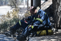 Φωτιά στην Πεντέλη: 34 ασθενείς μεταφέρθηκαν σε νοσοκομεία, σύμφωνα με το ΕΚΑΒ