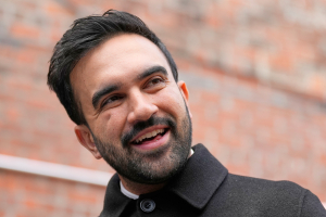 Νέα Υόρκη: Ο Μαμντάνι θα ορκιστεί δήμαρχος τα μεσάνυχτα σε εγκαταλελειμμένο σταθμό του μετρό