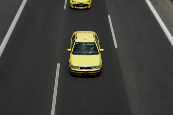 Συνελήφθη οδηγός ταξί, χρέωσε 110 ευρώ για την κούρσα αεροδρόμιο - λιμάνι Πειραιά