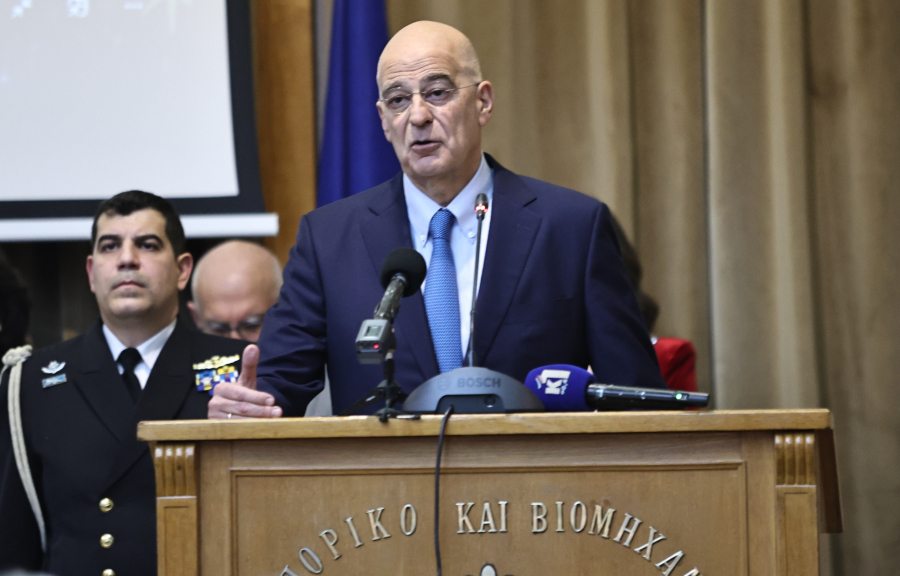 Δένδιας για 30 χρόνια από Ίμια: Η Ελλάς τιμά τους νεκρούς της