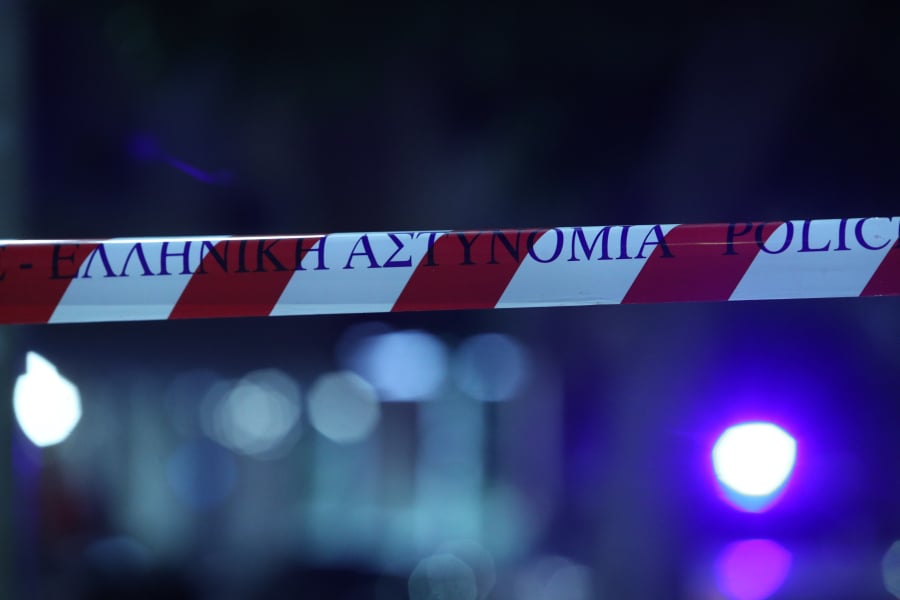 Καλλιθέα: Συνελήφθη μεθυσμένος οδηγός που χτύπησε σταθμευμένα αυτοκίνητα