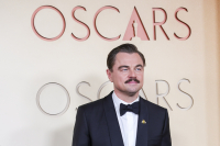 Πρώτη ματιά στο νέο θρίλερ του Σκορσέζε με τον μυστακοφόρο Λεονάρντο Ντι Κάπριο