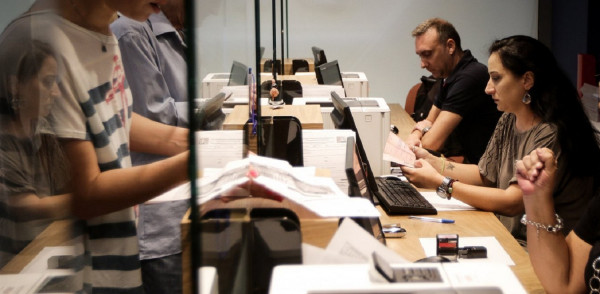 Δημόσιοι Υπάλληλοι: Διευκρινίσεις για τις άδειες που δικαιούνται μόνιμοι και ΙΔΑΧ