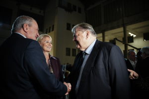 Karamanlis and Venizelos Challenge Mitsotakis Over Handling of Surveillance Scandal