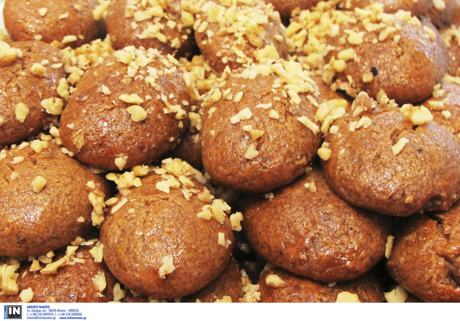 Τραγανά και πεντανόστιμα μελομακάρονα που δεν θα χρειαστείς ζυγαριά