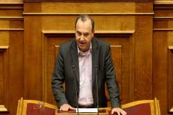 Τη δημιουργία «ενιαίου αντιμνημονιακού μετώπου» προανήγγειλε ο Στρατούλης