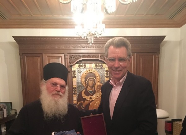 Στον Άγιο όρος ο πρέσβης των ΗΠΑ Τζέφρι Πάιατ