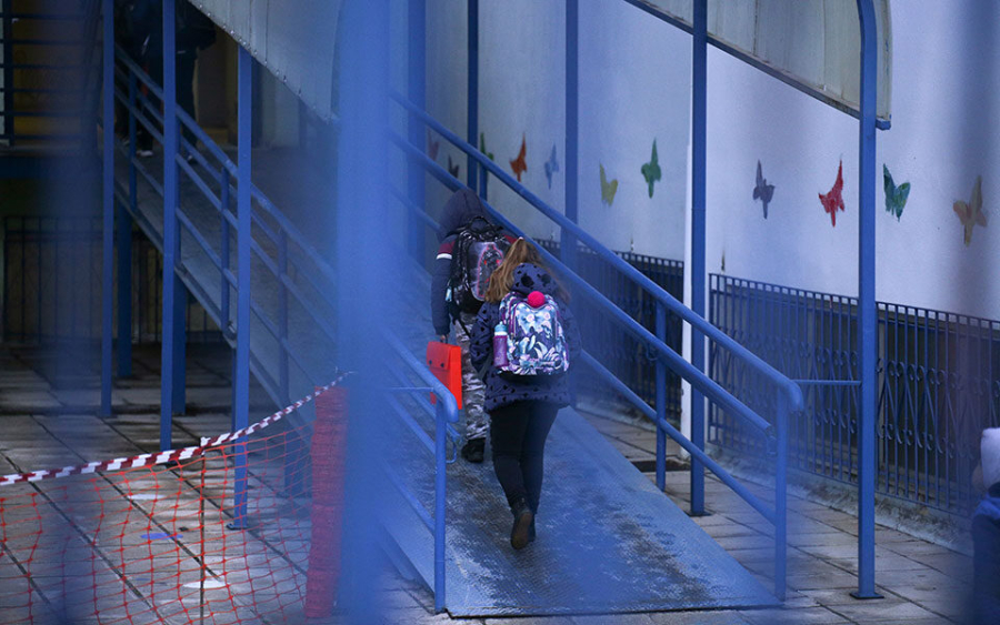 Γονέας μήνυσε Σύλλογο Διδασκόντων γιατί απέκλεισαν μαθητή από σχολική εκδρομή