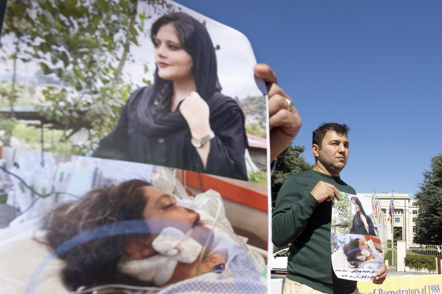 Ιράν: Μήνυση κατά των αυτουργών της σύλληψής της κατέθεσαν οι γονείς της Μαχσά Αμινί