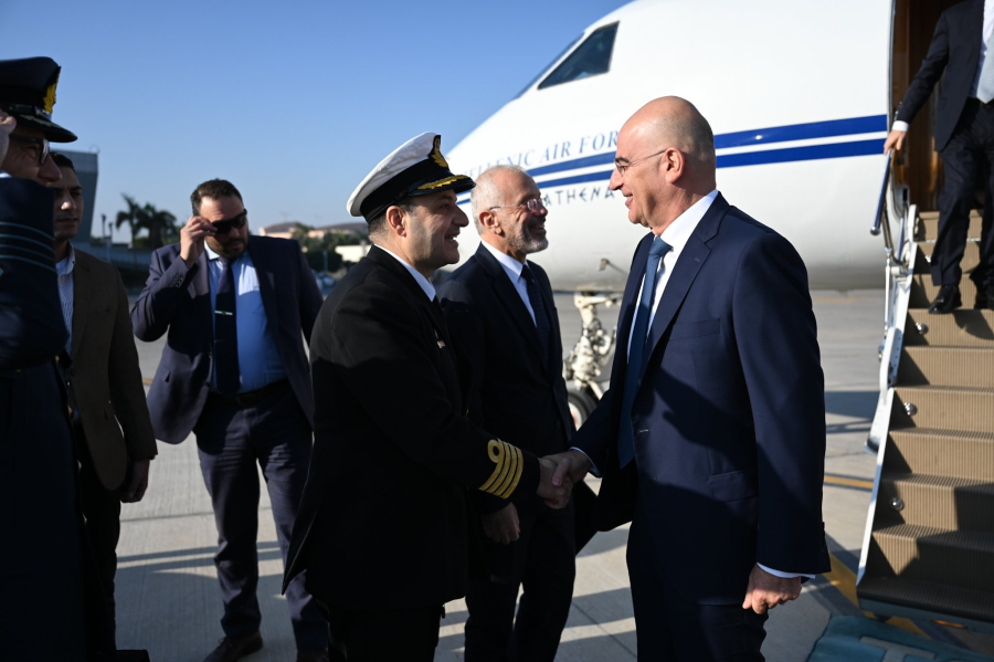 Στην Αίγυπτο ο Νίκος Δένδιας, θα συναντηθεί με τον πρόεδρο αλ Σίσι