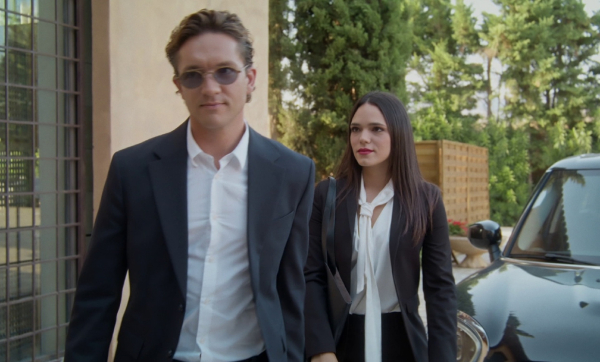 «Να μ’ αγαπάς»: Ο Ορφέας προσλαμβάνει την Φωτεινή ως βοηθό του